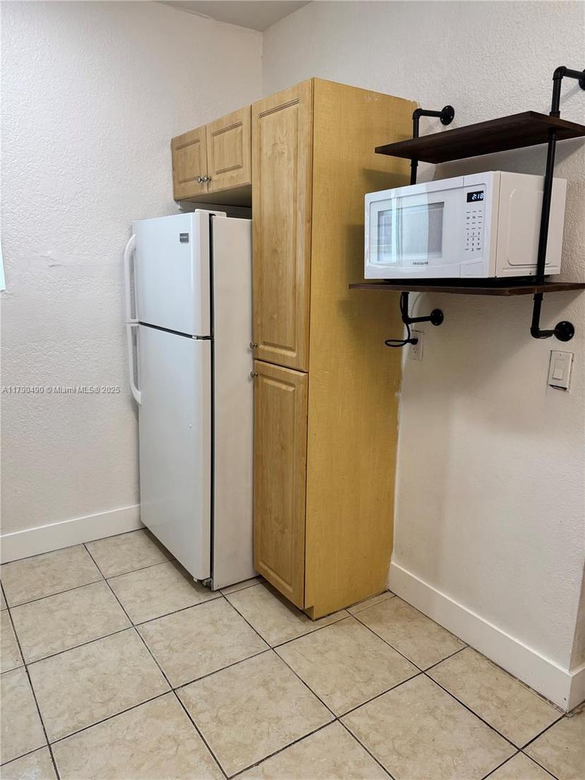 Picture of 1021 NW 3Rd St # 106, Miami FL 33128