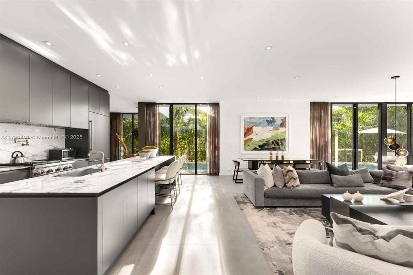 Picture of 121 2Nd Dilido Ter. Share A, Miami Beach FL 33139