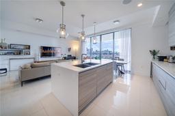 Picture of 3250 NE 188Th St # 606, Aventura, FL 33180