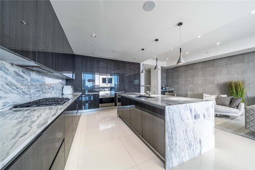 Picture of 3300 NE 188Th St # 710, Aventura FL 33180
