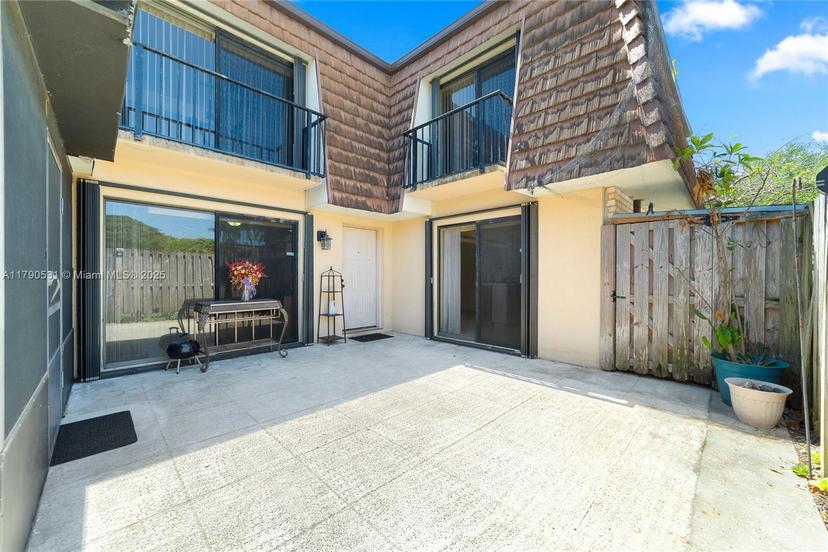 Picture of 720 7Th Ln, Green Acres FL 33463