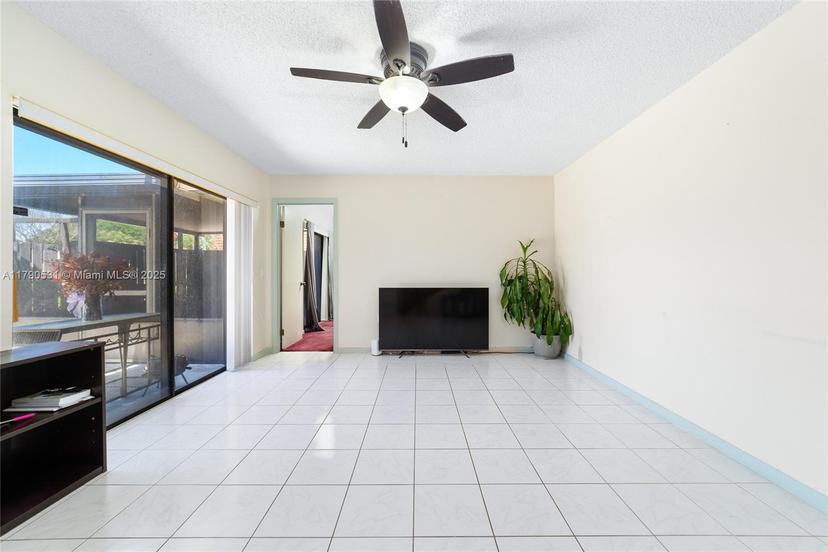 Picture of 720 7Th Ln, Green Acres FL 33463