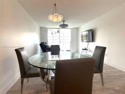 Picture of 8300 Sunrise Lakes Blvd # 208, Sunrise, FL 33322