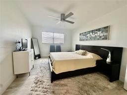 Picture of 8300 Sunrise Lakes Blvd # 208, Sunrise, FL 33322