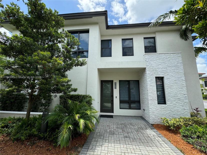 Picture of 8283 NW 47Th Ln, Doral FL 33166