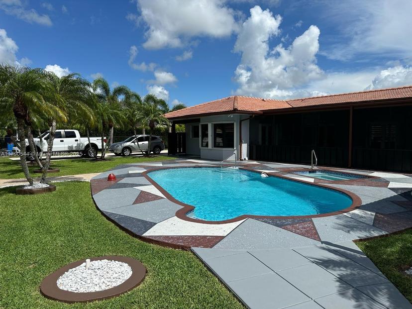 Picture of 17100 SW 274Th St, Homestead FL 33031