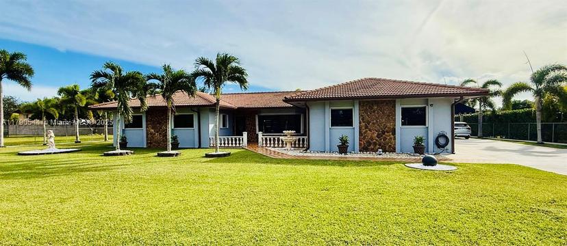 Picture of 17100 SW 274Th St, Homestead FL 33031