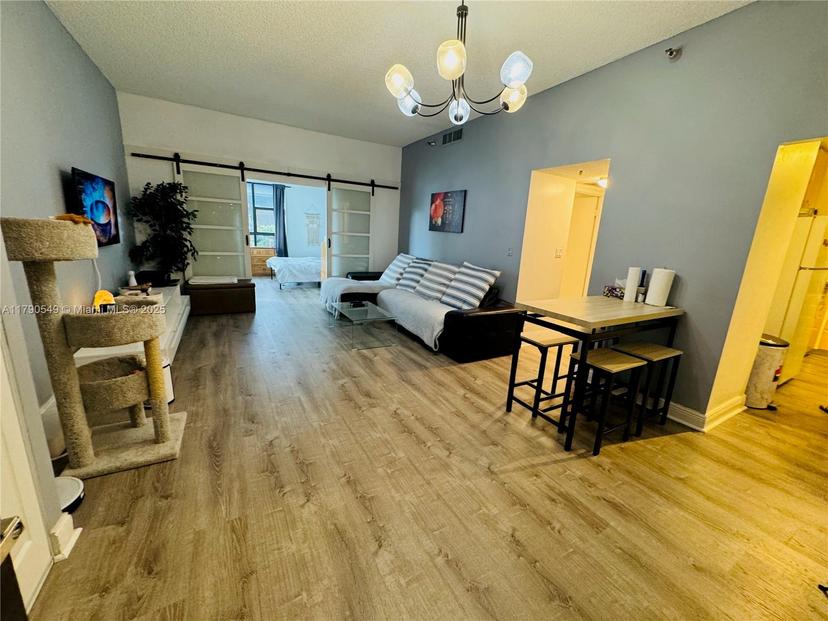 Picture of 20515 E Country Club Dr # 148, Aventura FL 33180