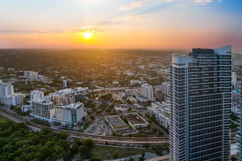 Picture of 60 SW 13Th St # 3808, Miami FL 33130