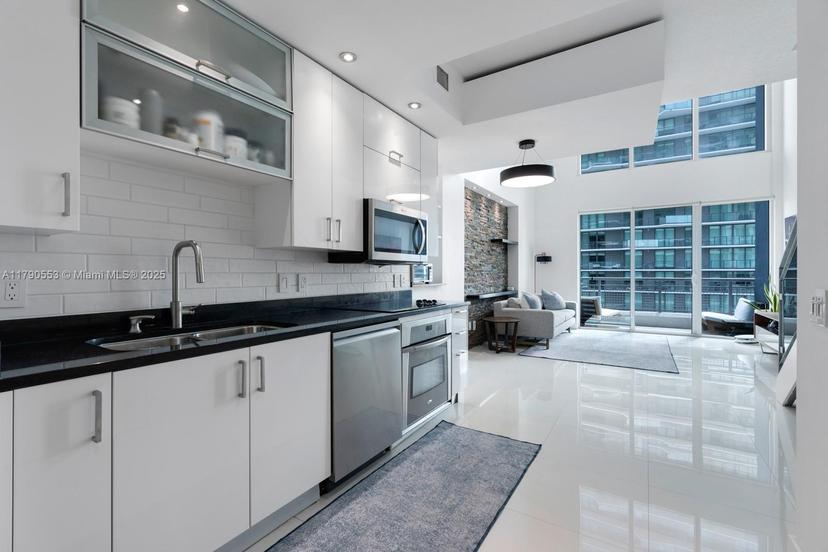 Picture of 60 SW 13Th St # 3808, Miami FL 33130