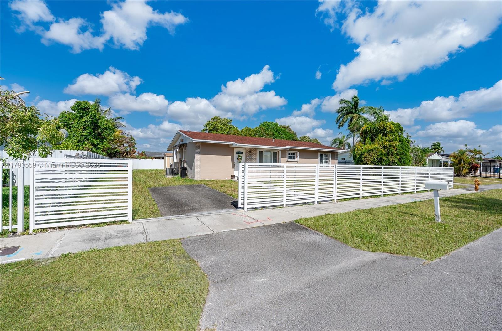 Picture of 30324 SW 154Th Ct, Homestead, FL 33033