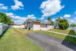 Picture of 30324 SW 154Th Ct, Homestead, FL 33033