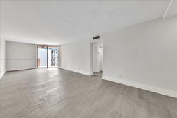 Picture of 1750 W 46Th St # 433, Hialeah, FL 33012
