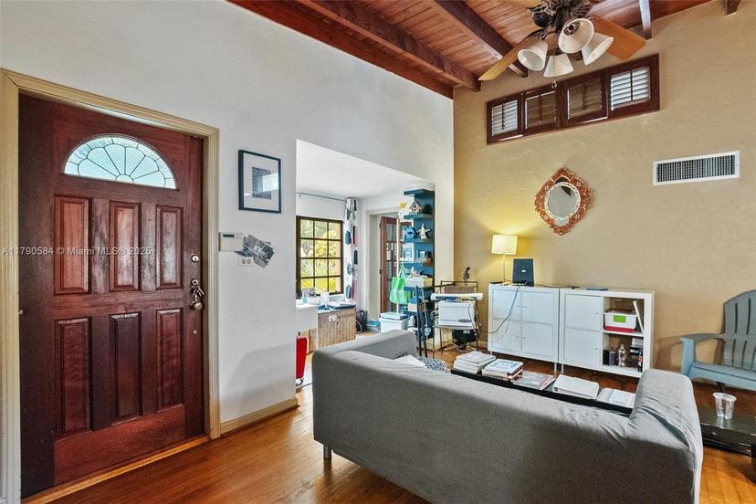 Picture of 621 Oriole Ave, Miami Springs FL 33166