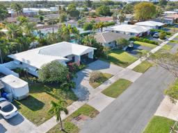 Picture of 361 SE 1St Ter, Pompano Beach, FL 33060