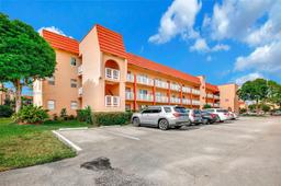 Picture of 9281 Sunrise Lakes Blvd # 306, Sunrise, FL 33322