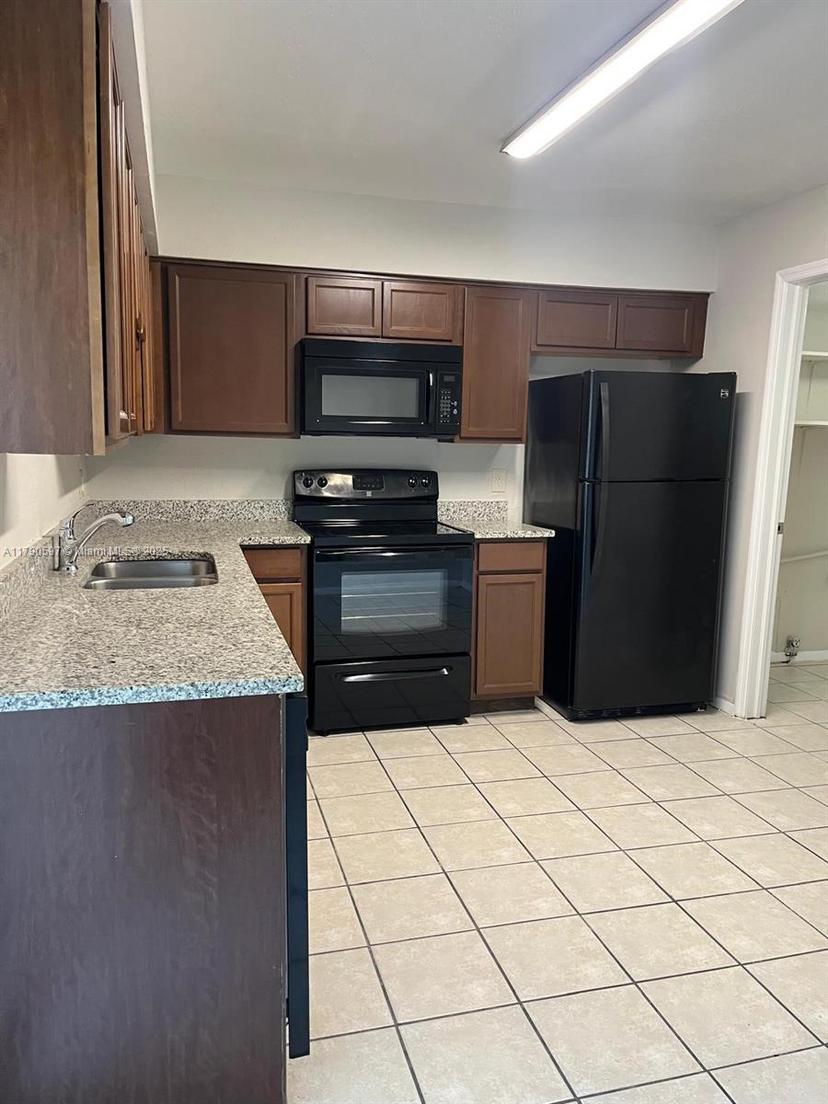 Picture of 4002 Dolomite # A, Orlando FL 32839