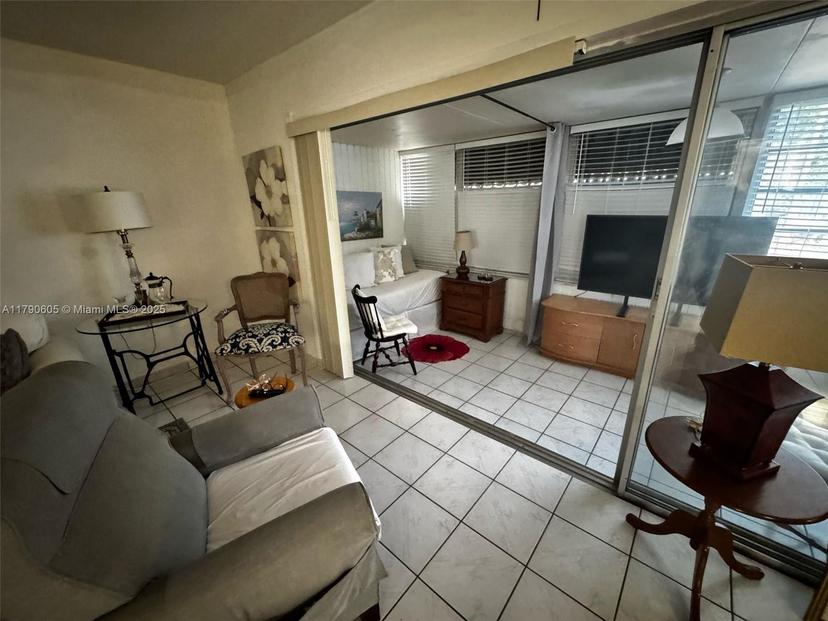 Picture of 16823 SW 113Th Ave # V41342, Miami FL 33157