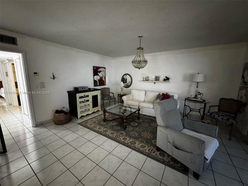 Picture of 16823 SW 113Th Ave # V41342, Miami FL 33157