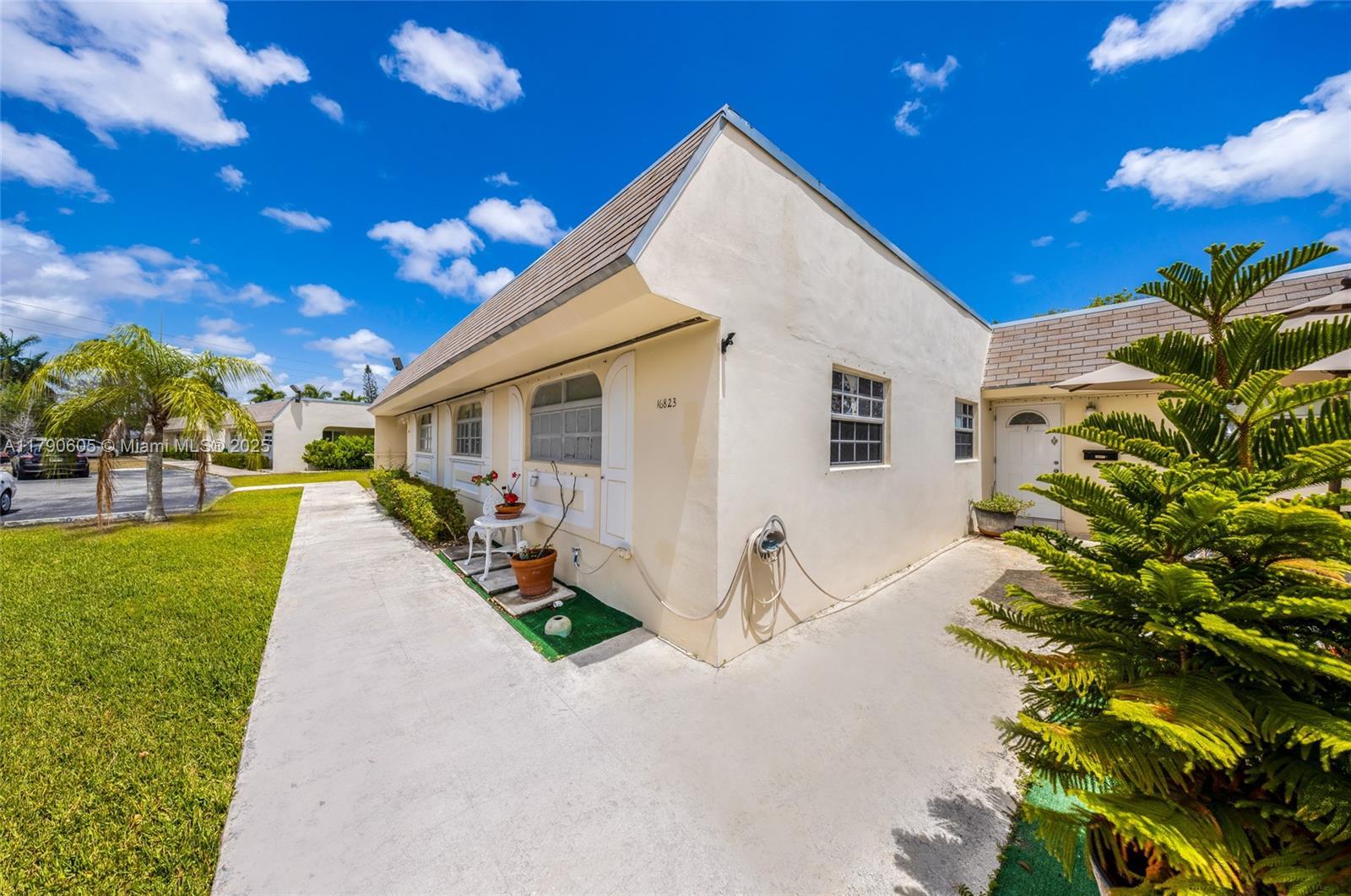 Picture of 16823 SW 113Th Ave # V41342, Miami, FL 33157