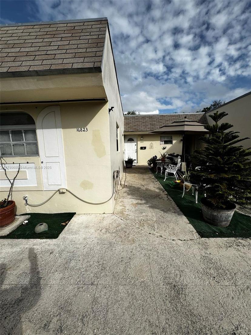 Picture of 16823 SW 113Th Ave # V41342, Miami FL 33157