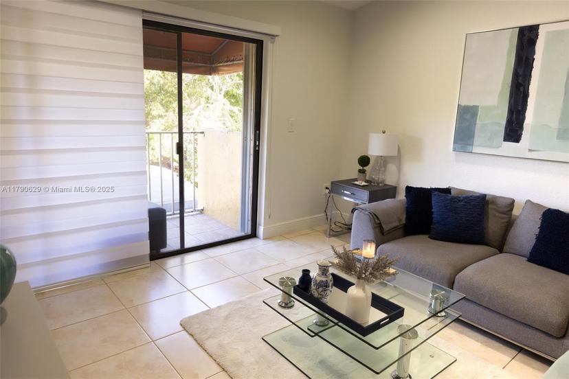 Picture of 15530 Sw 80 # 305, Miami FL 33193