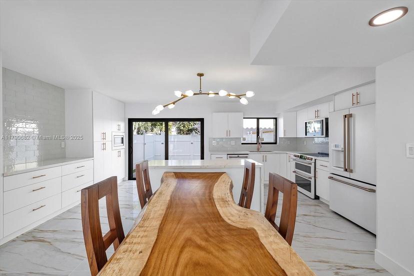 Picture of 16449 NE 26Th Ave # 16, North Miami Beach FL 33160