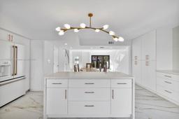 Picture of 16449 NE 26Th Ave # 16, North Miami Beach, FL 33160