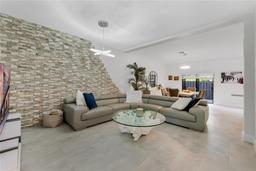 Picture of 21364 NE 2Nd Ct, Miami, FL 33179