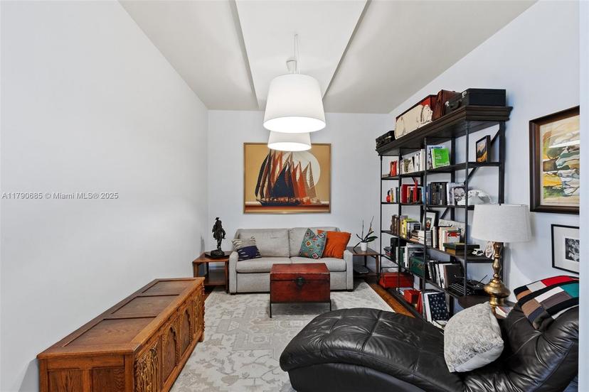 Picture of 10470 NW 58Th Ter, Doral FL 33178