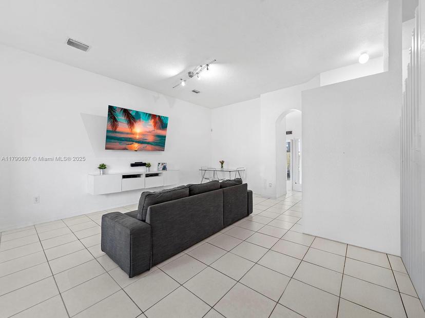 Picture of 2352 SE 21St St, Homestead FL 33035