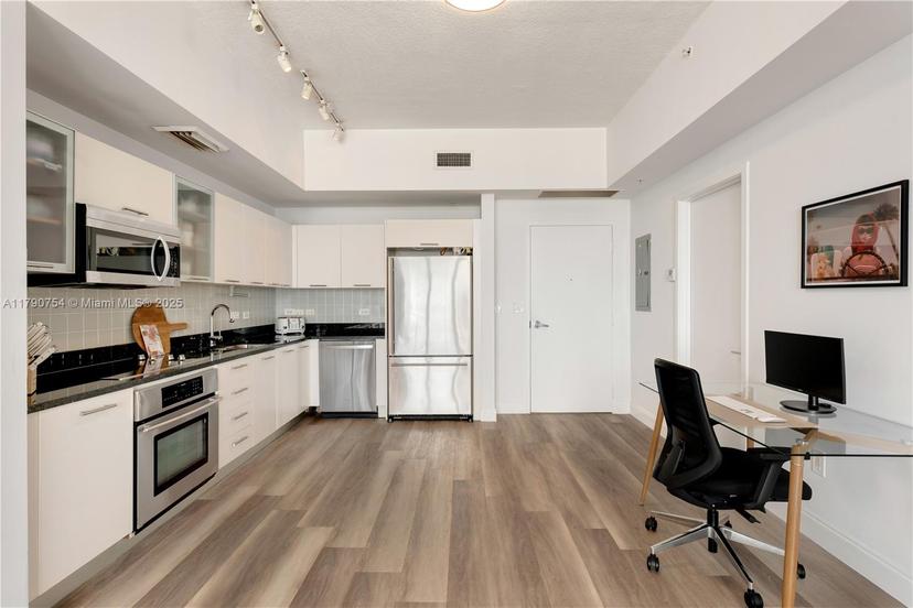 Picture of 3470 E Coast Ave # H1402, Miami FL 33137