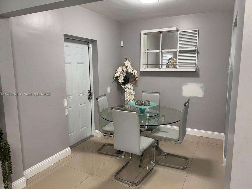Picture of 601 SE 9Th Ave, Hialeah FL 33010