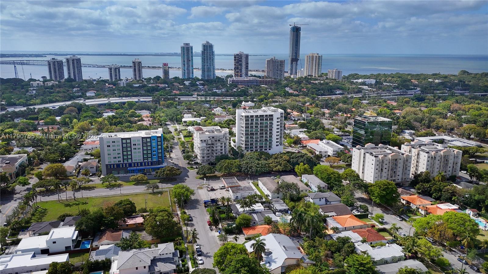 Picture of 340 SW 20Th Rd, Miami, FL 33129