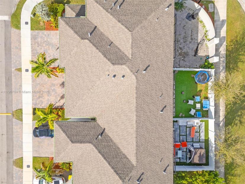 Picture of 809 SE 16Th Ct, Homestead FL 33034
