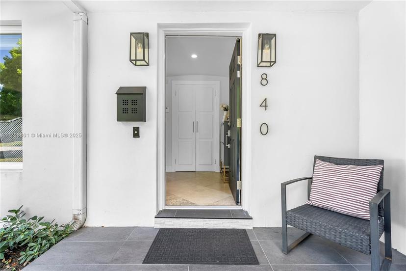 Picture of 840 N Shore Dr, Miami Beach FL 33141