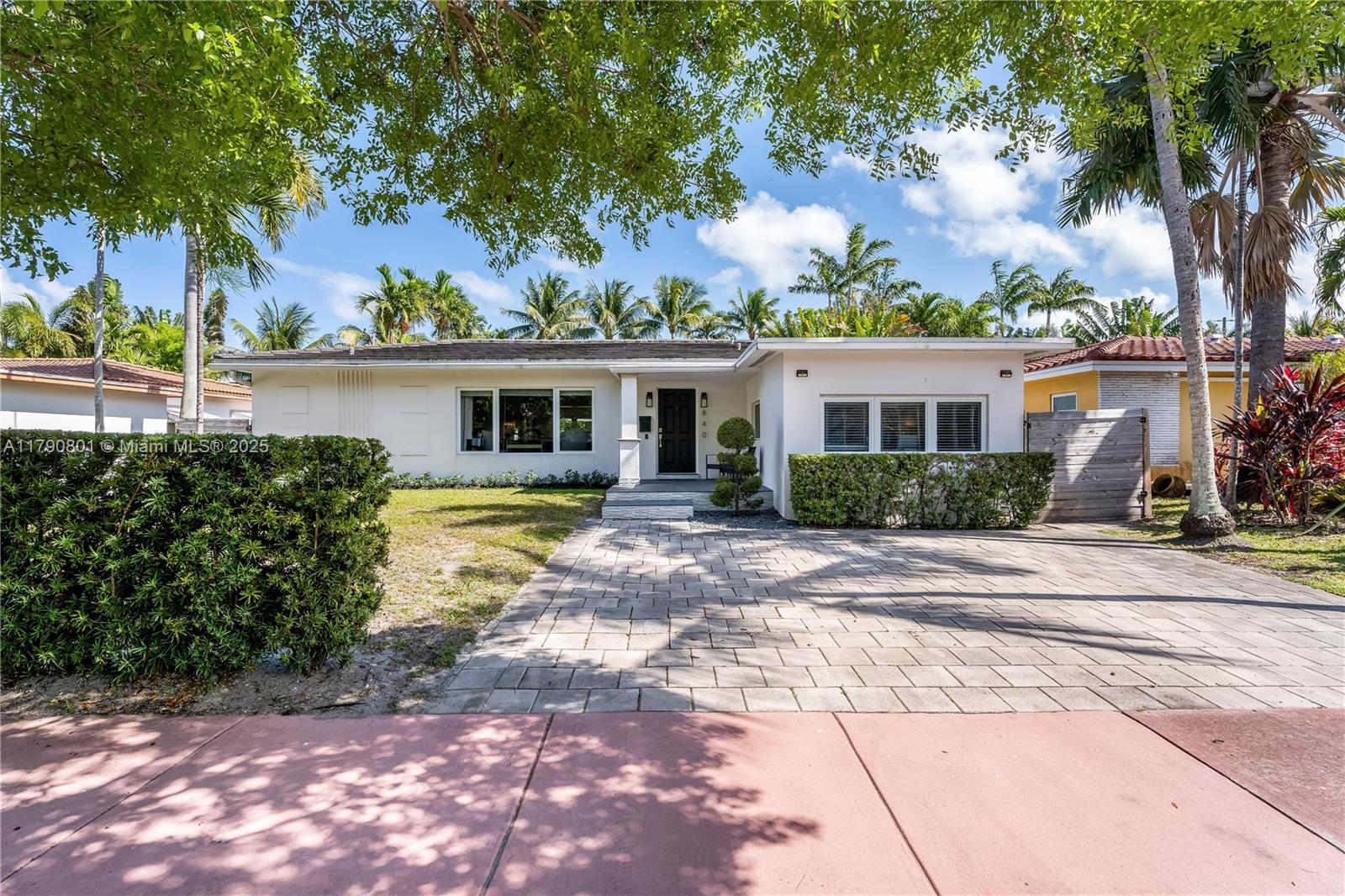 Picture of 840 N Shore Dr, Miami Beach, FL 33141