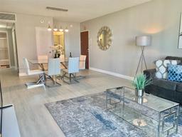 Picture of 3901 S Ocean Dr # 8W, Hollywood, FL 33019
