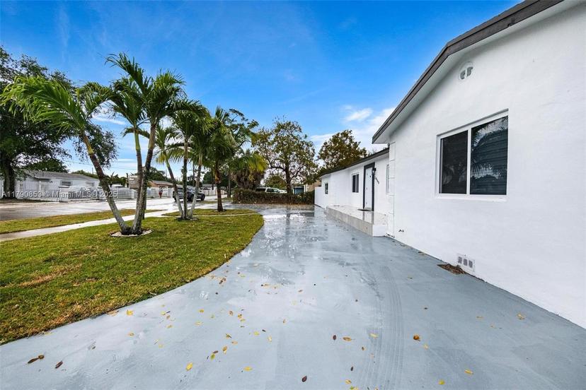 Picture of 2455 NW 102Nd St, Miami FL 33147