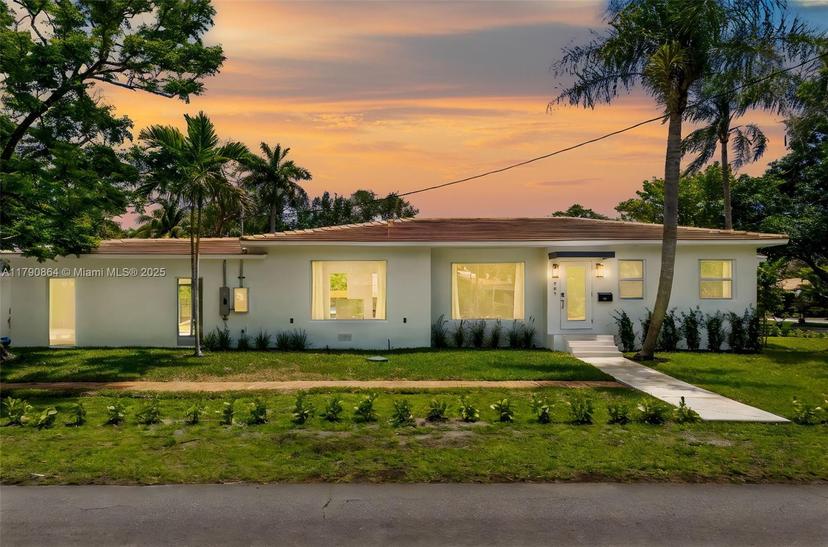 Picture of 701 NE 119Th St, Biscayne Park FL 33161