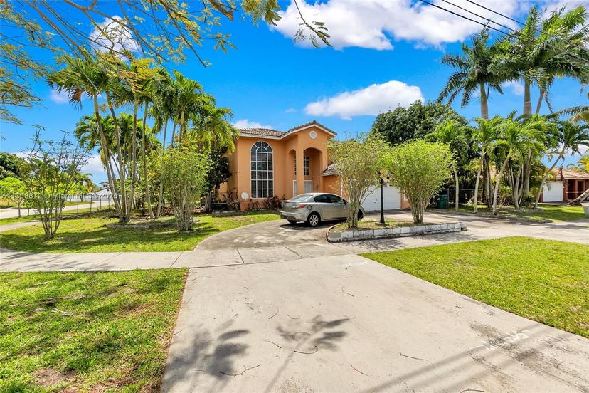 Picture of 15837 SW 147Th Ave, Miami FL 33187