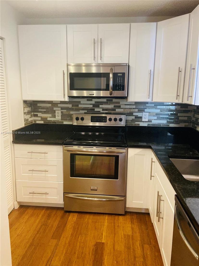 Picture of 1450 SE 3Rd Ave # 205, Dania Beach FL 33004
