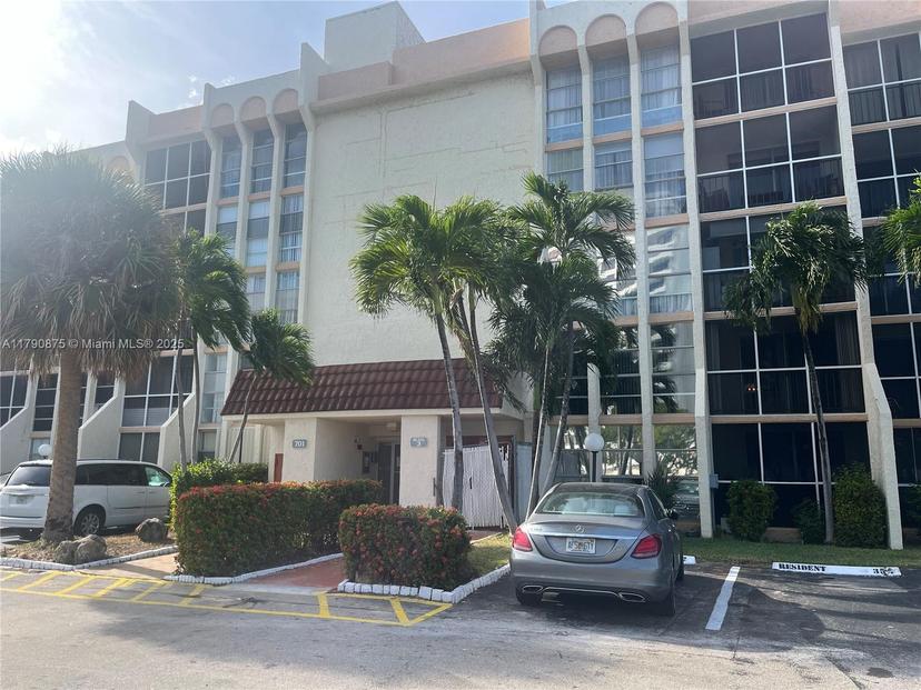 Picture of 701 Three Islands Blvd # 409, Hallandale Beach FL 33009