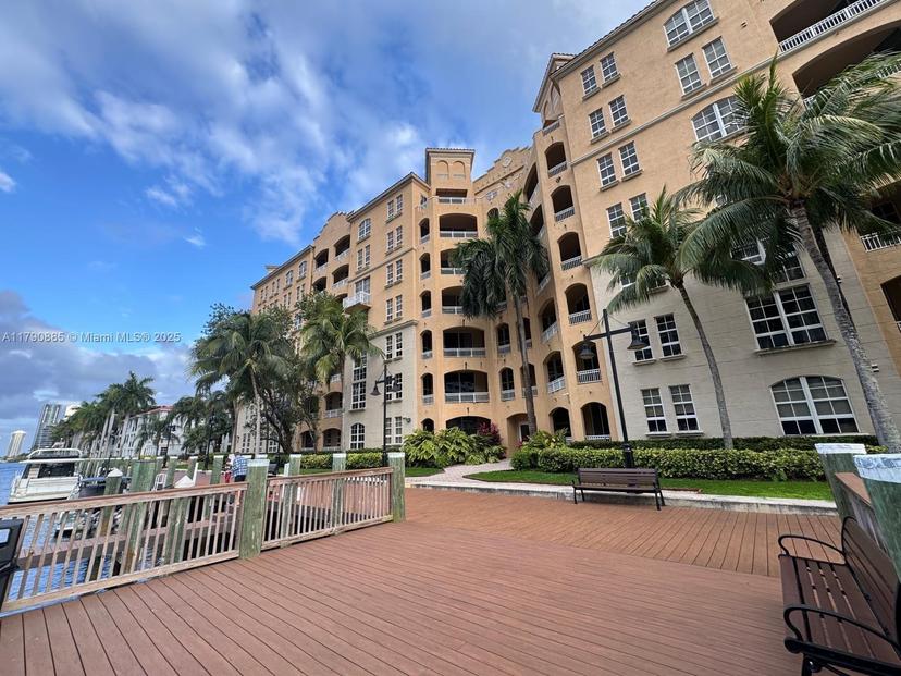 Picture of 3001 NE 185Th St # 225, Aventura FL 33180