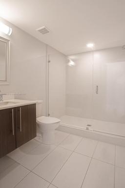 Picture of 7825 NW 107Th Ave # 417, Doral, FL 33178