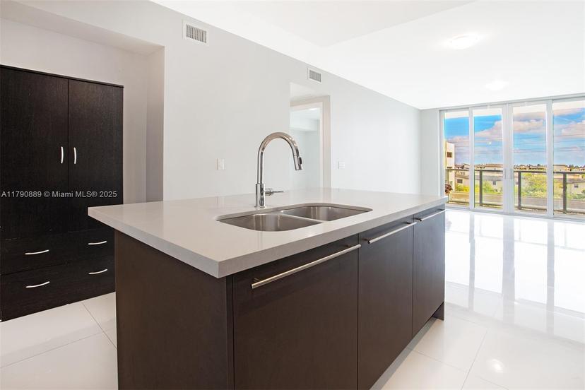 Picture of 7825 NW 107Th Ave # 417, Doral FL 33178
