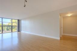 Picture of 400 Leslie Dr # 405, Hallandale Beach, FL 33009