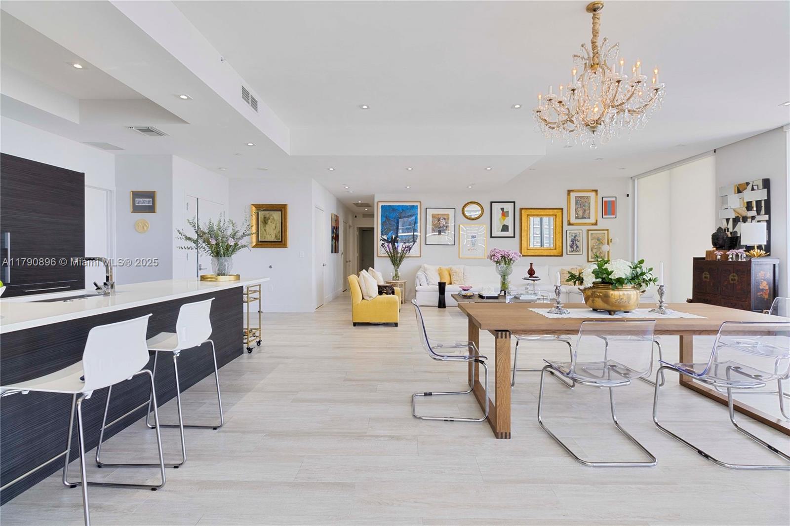 Picture of 55 SW 9Th St, Miami, FL 33130