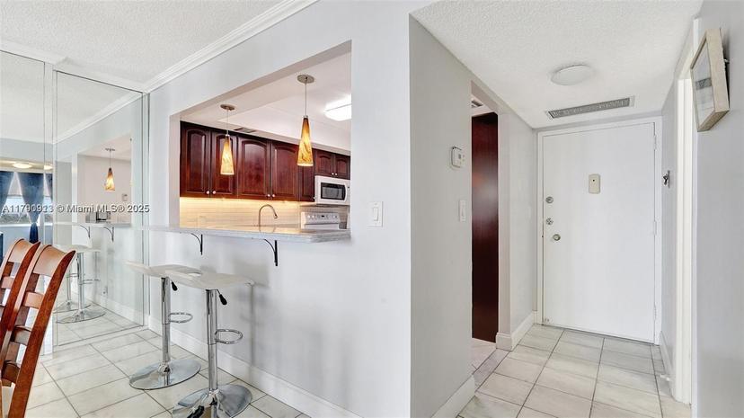 Picture of 427 Golden Isles Dr # 5J, Hallandale Beach FL 33009