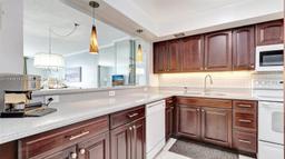 Picture of 427 Golden Isles Dr # 5J, Hallandale Beach, FL 33009
